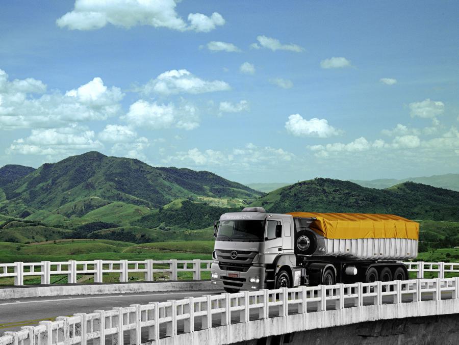  Mercedes-Benz Axor 2041 4x2 2011 года  (BR) (фото 1 из 2)